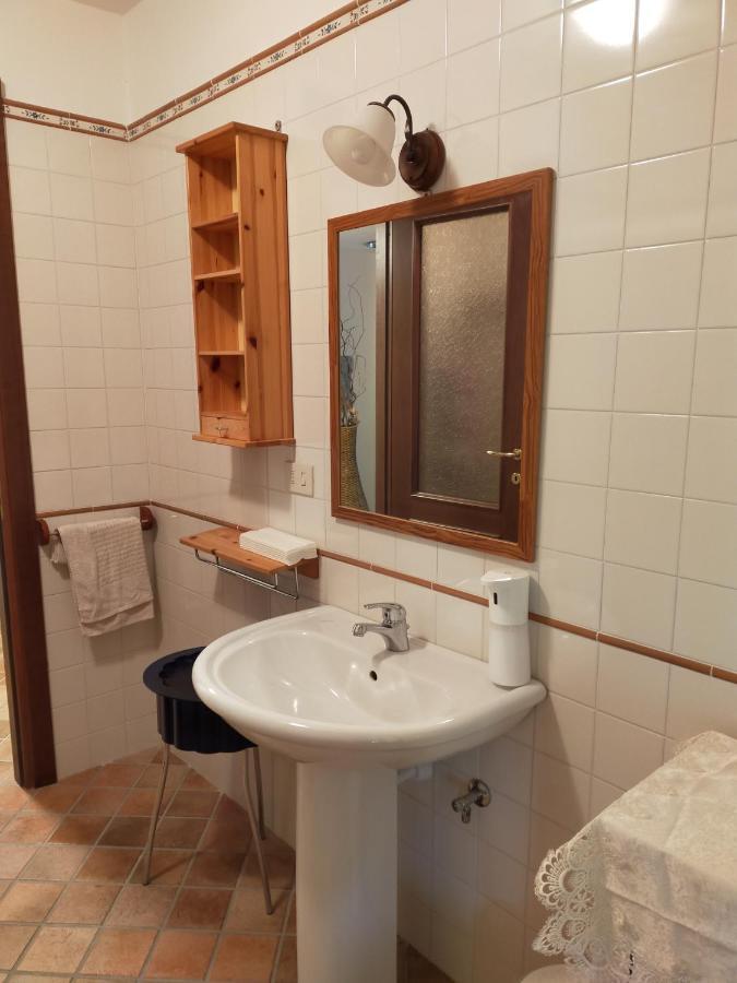 カステルデルフィーノ La Misun De Ciafre Bed & Breakfast エクステリア 写真